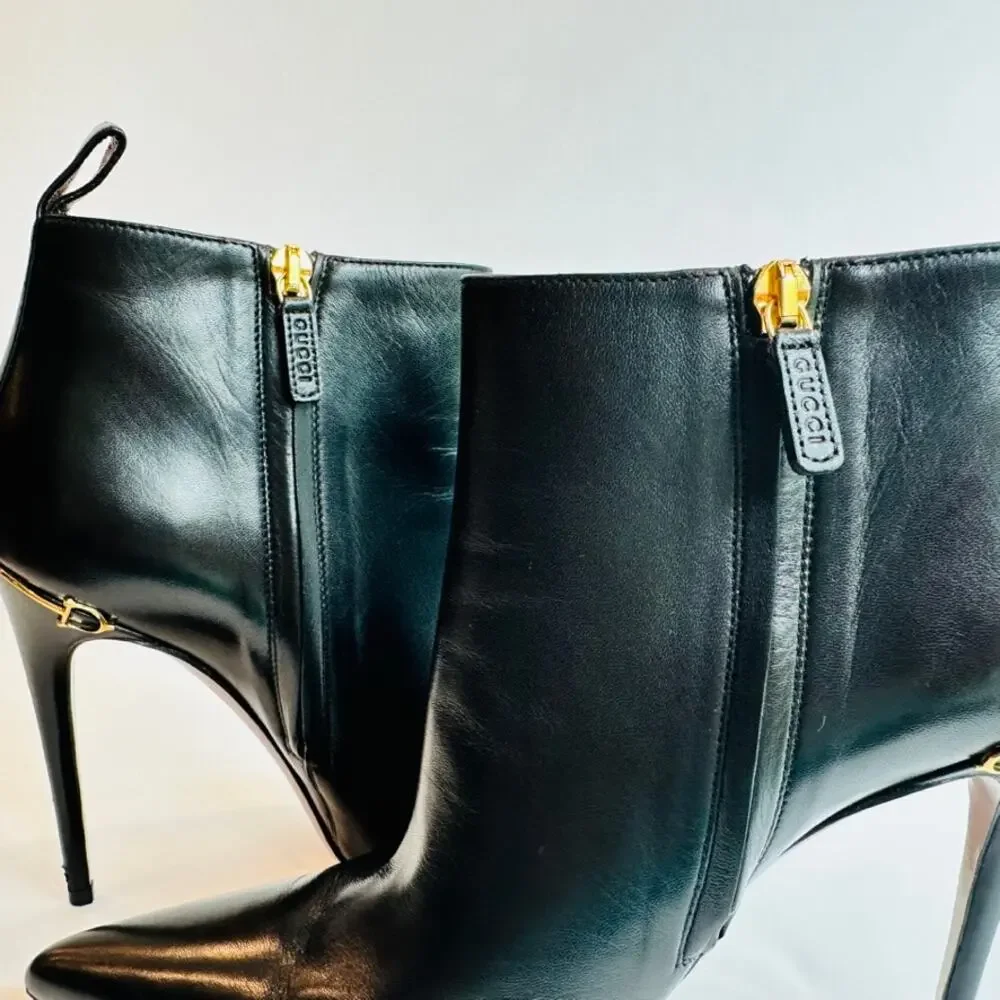 Gucci Black Ankle Boot Size 39.5 Spike Point Toe Horsebit D-Ring Gold Accent - Picture 5 of 12